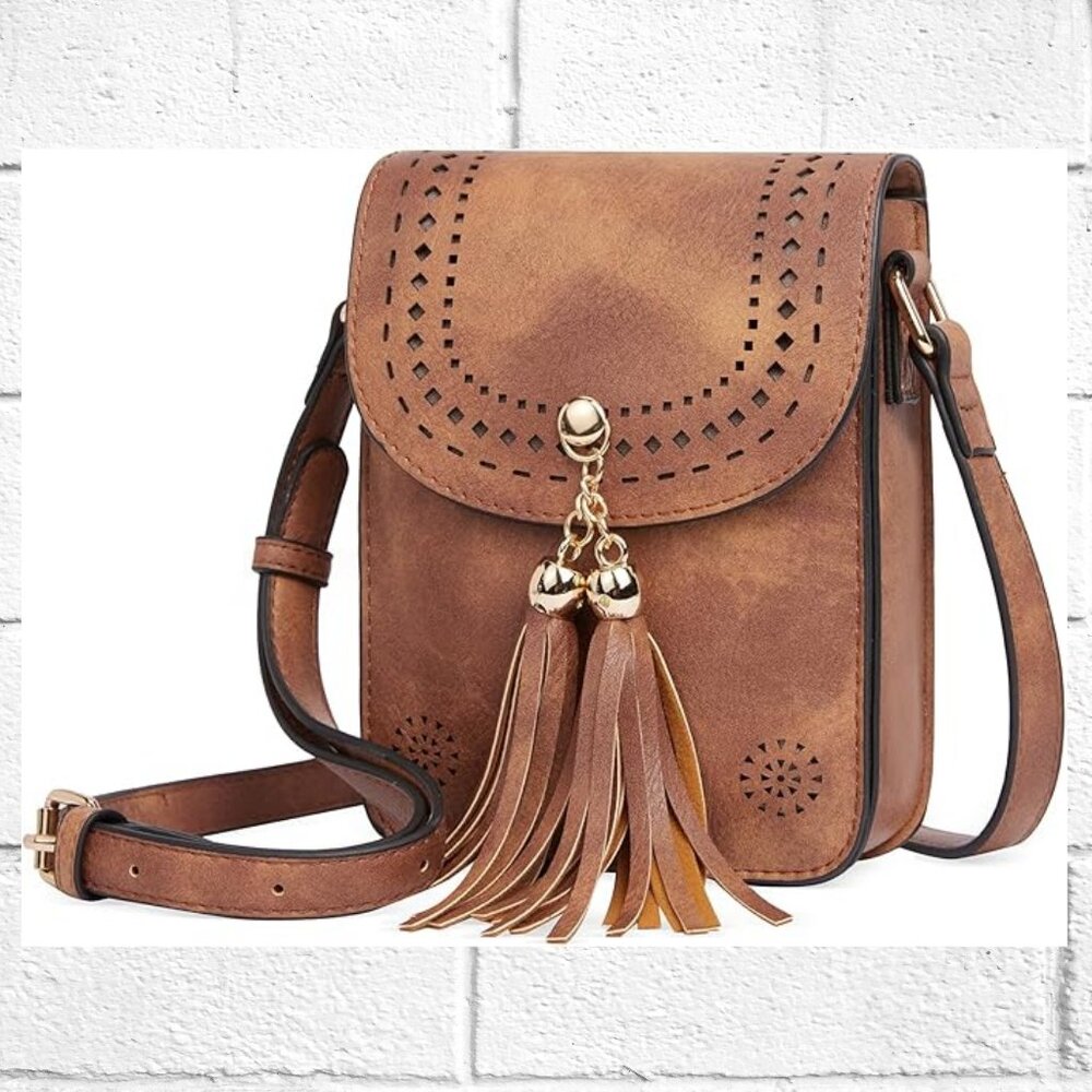 NWT! Cluci Faux Leather Shoulder/Crossbody Purse w/Tassel Accent & Adjust. Strap